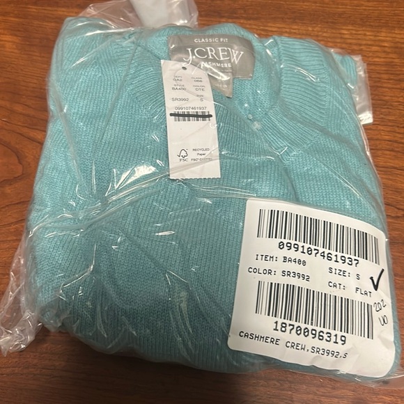 J. Crew Cashmere classic-fit crewneck sweater Item BA400 - Picture 4 of 5